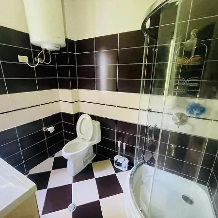 With 4 Bedrooms And 4 Bathrooms Villa *