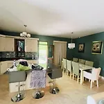 With 4 Bedrooms And 4 Bathrooms * Velipoje